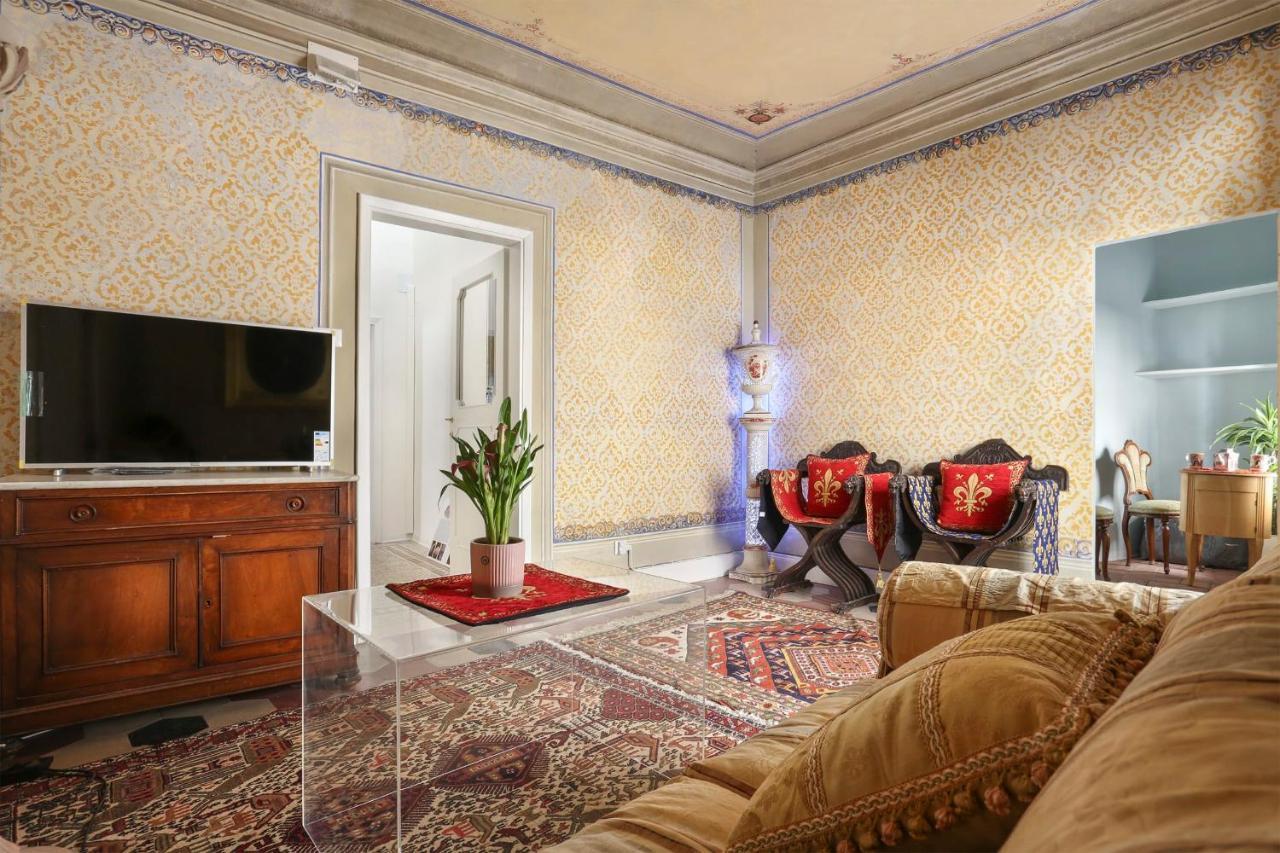 Lullaby Suite Near Palazzo Vecchio And Piazza Signoria -Hosted By Sweetstay フィレンツェ エクステリア 写真